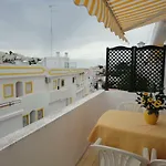 Com Piscina Perto Da *