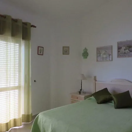 Appartement Com Piscina Perto Da *