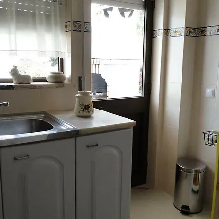 Apartamento Com Piscina Perto Da