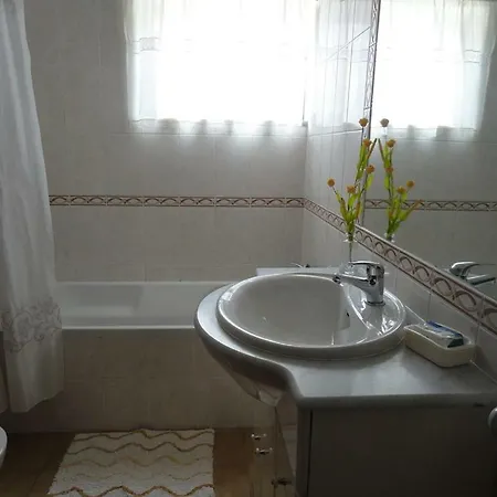 Com Piscina Perto Da