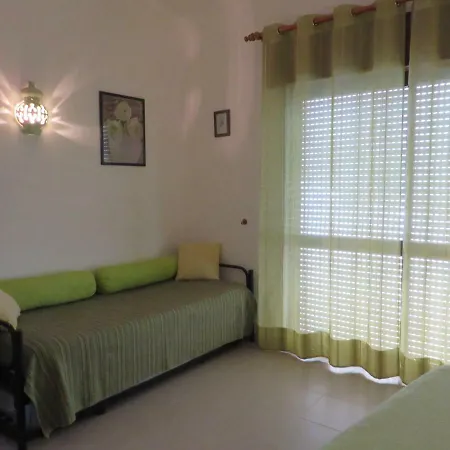 Com Piscina Perto Da