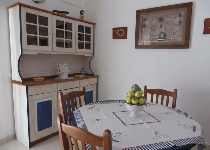 Com Piscina Perto Da Apartman *