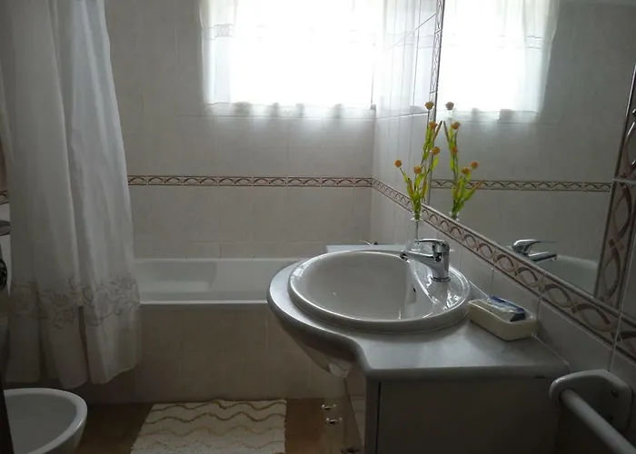 Com Piscina Perto Da